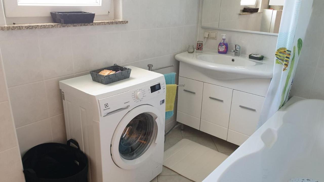 Apartments Roses Добринь Экстерьер фото