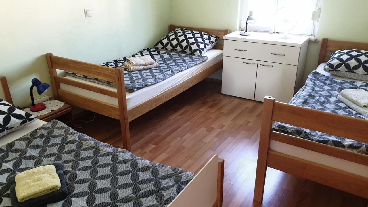 Apartments Roses Добринь Экстерьер фото
