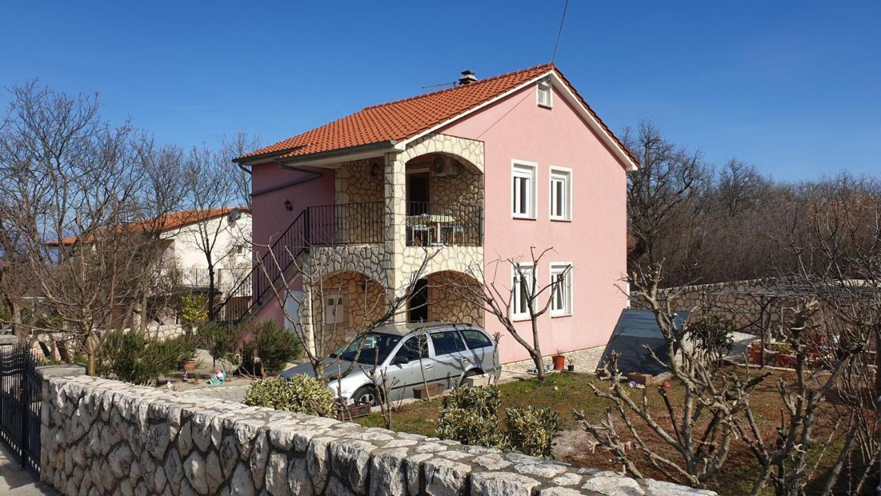 Apartments Roses Добринь Экстерьер фото