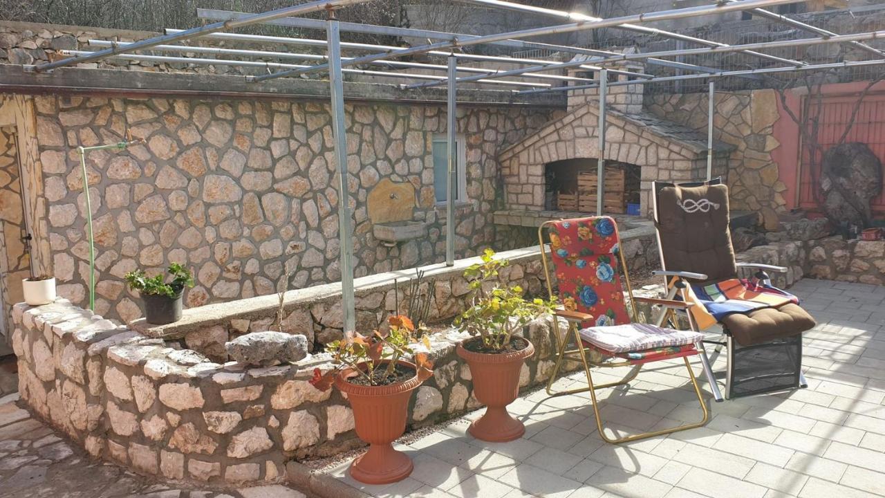 Apartments Roses Добринь Экстерьер фото